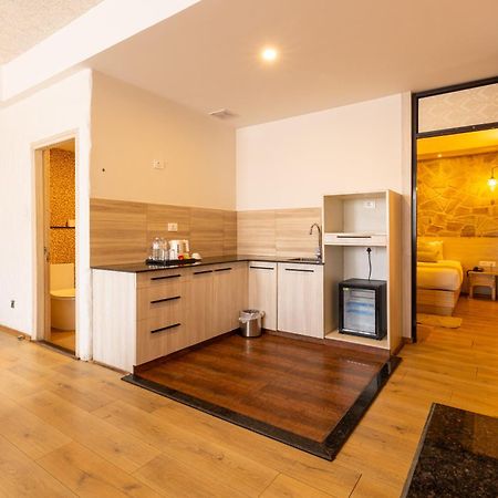Arushi Boutique Hotel Катманду Экстерьер фото