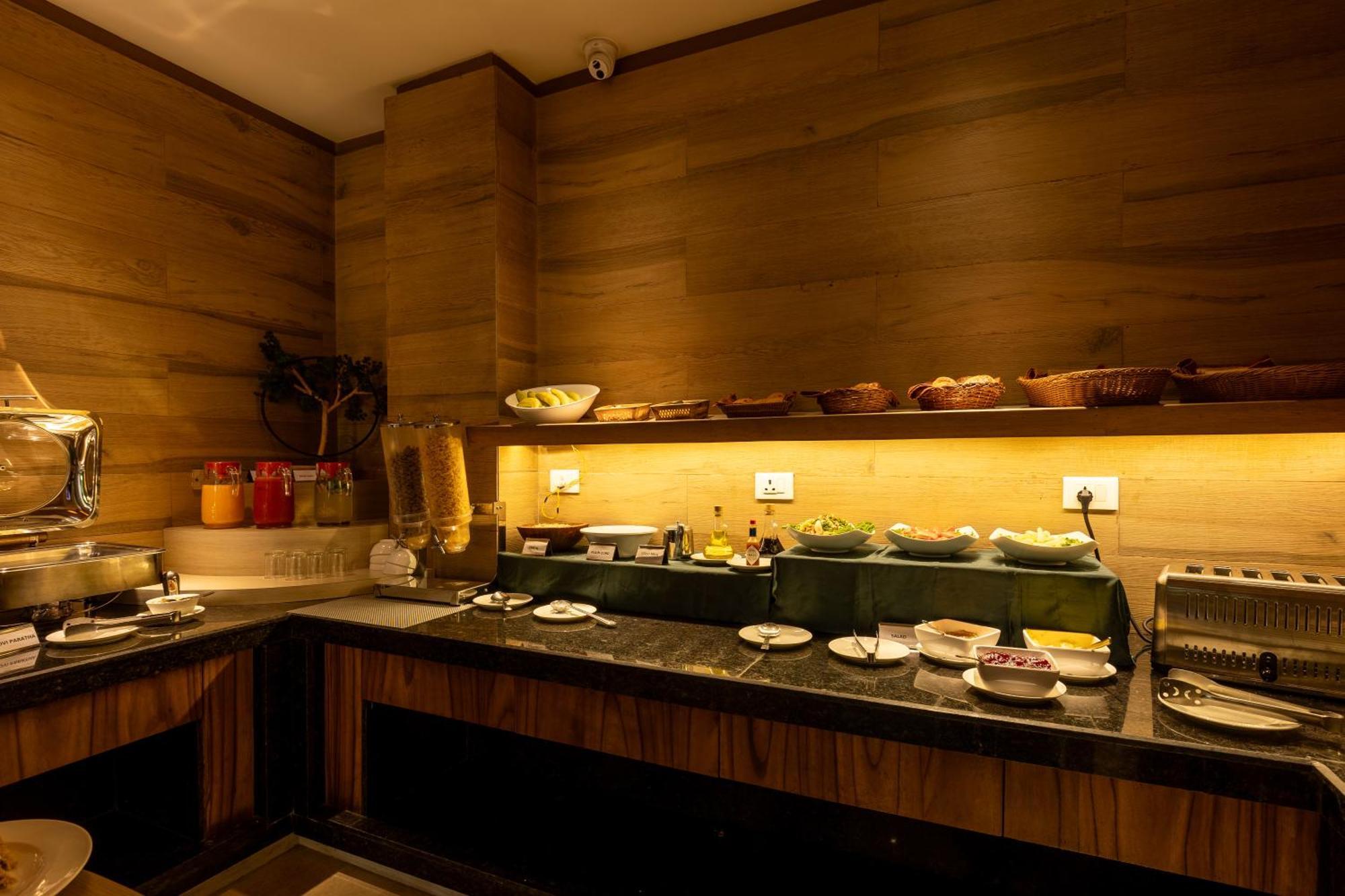 Arushi Boutique Hotel Катманду Экстерьер фото